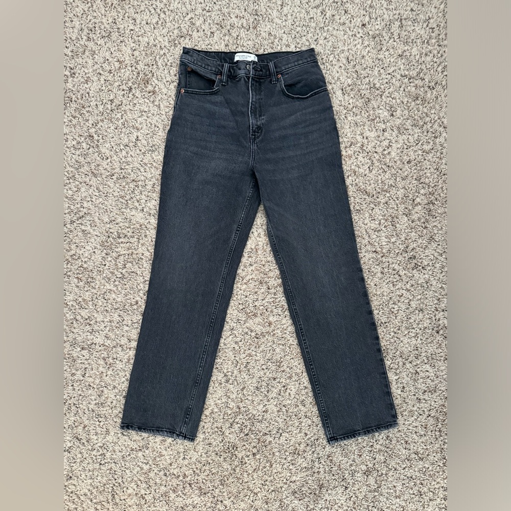 Abercrombie & Fitch The 90’s Straight Ultra High Rise Jeans